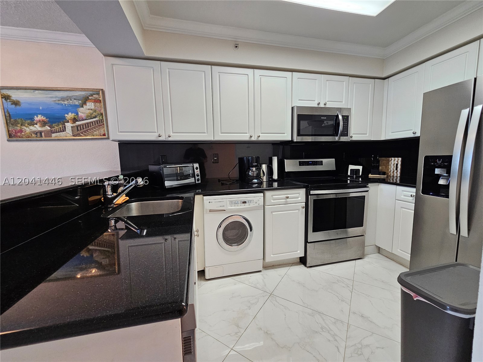 The Wave Condo - Residential Lease