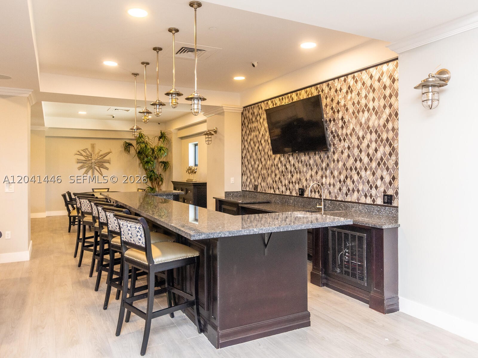 The Wave Condo - Residential Lease
