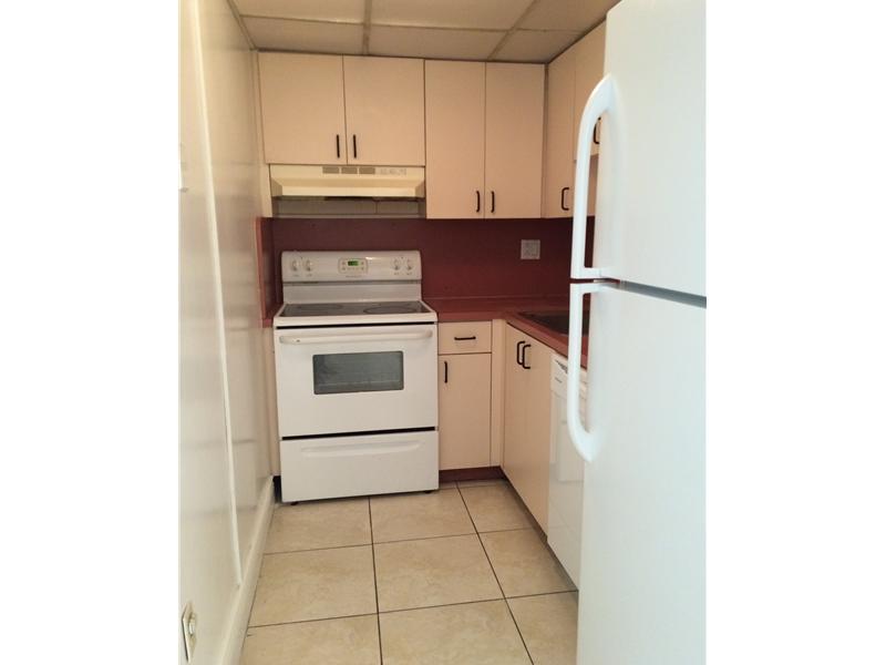SUNSET VILLAS - Residential Lease