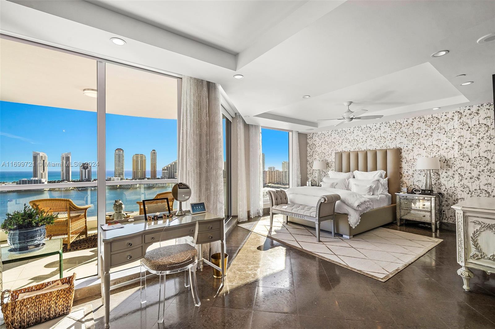 BELLAMARE @ WILLIAMS ISLA - Residential