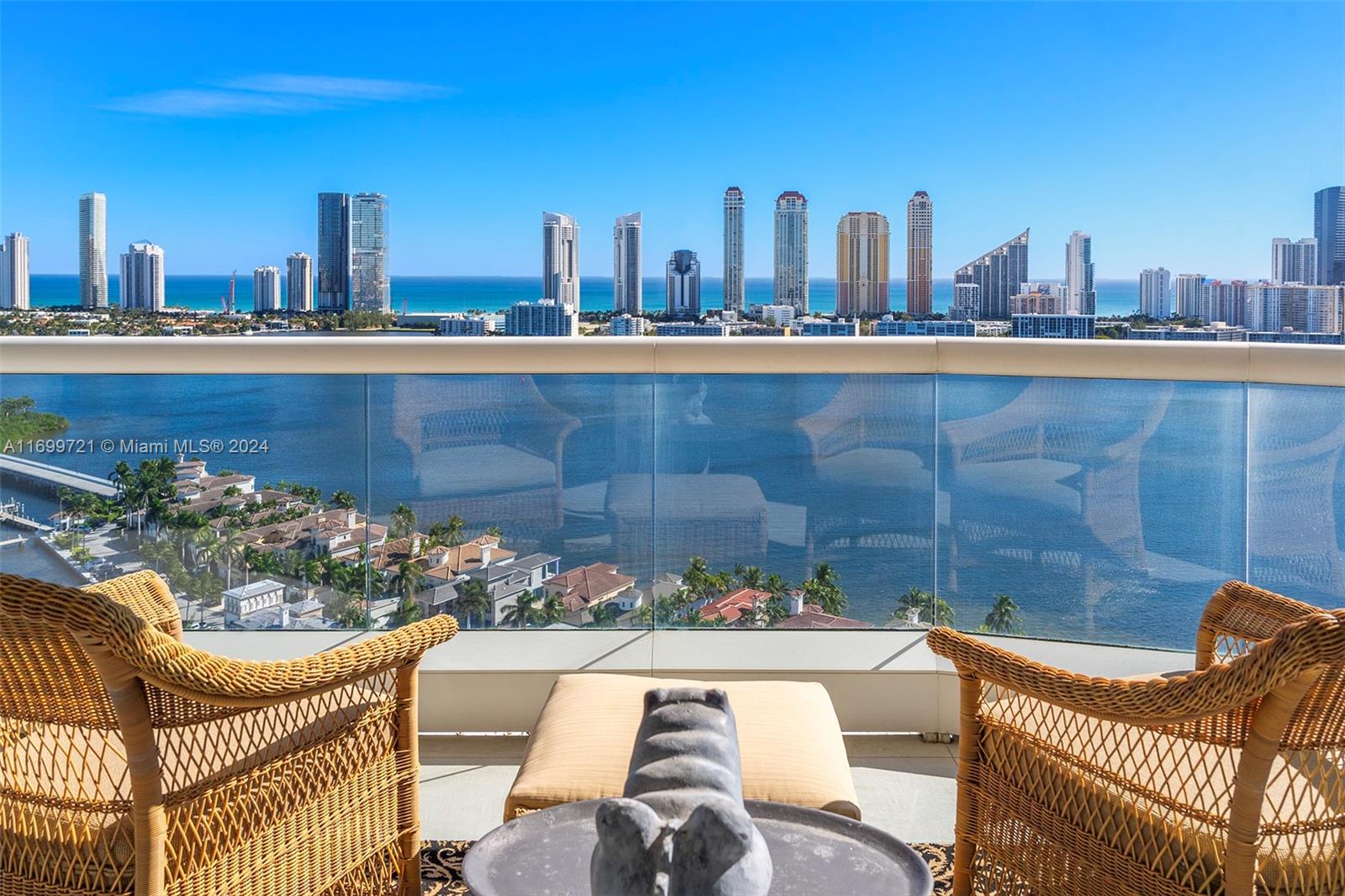 BELLAMARE @ WILLIAMS ISLA - Residential