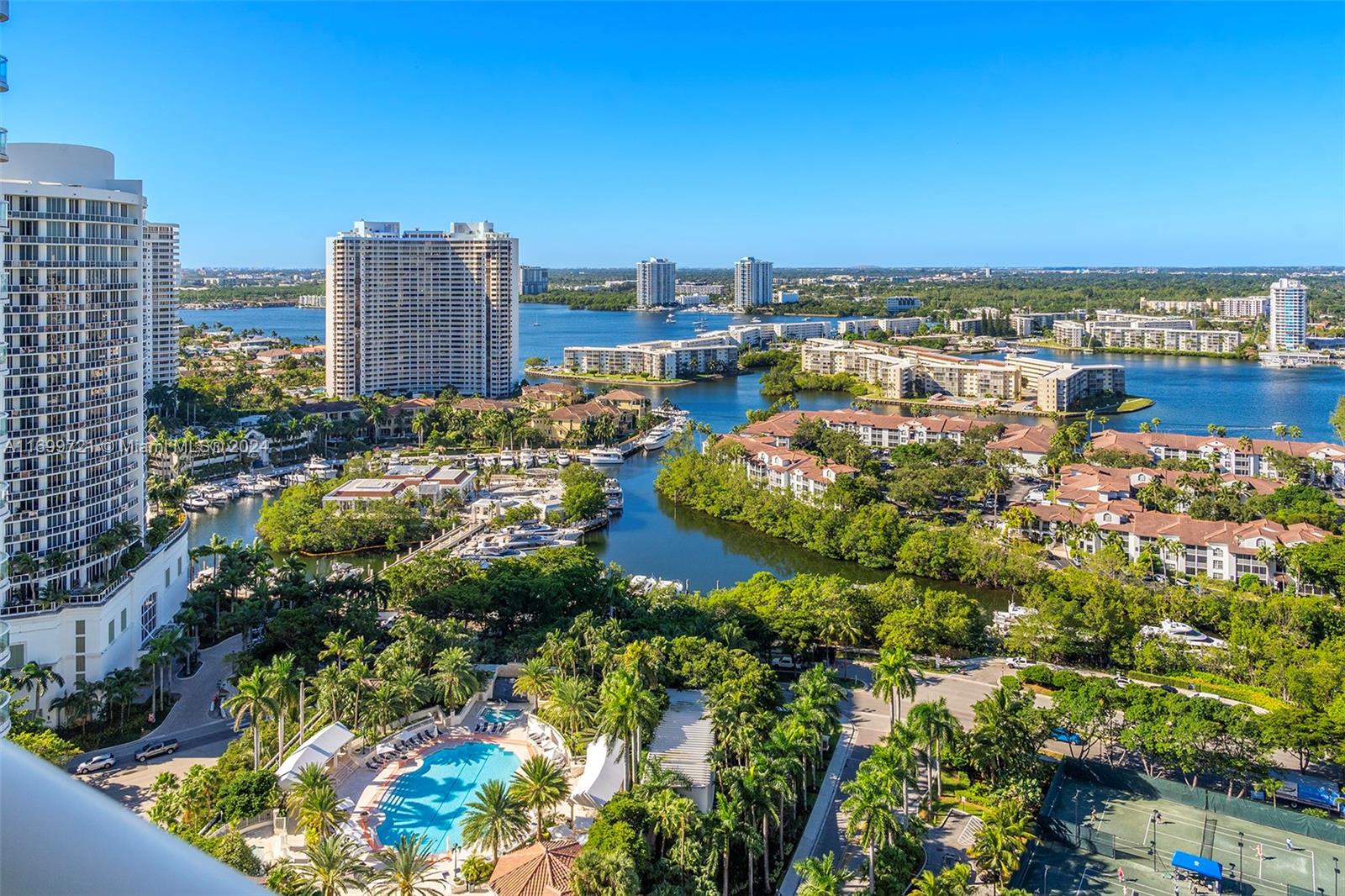 BELLAMARE @ WILLIAMS ISLA - Residential