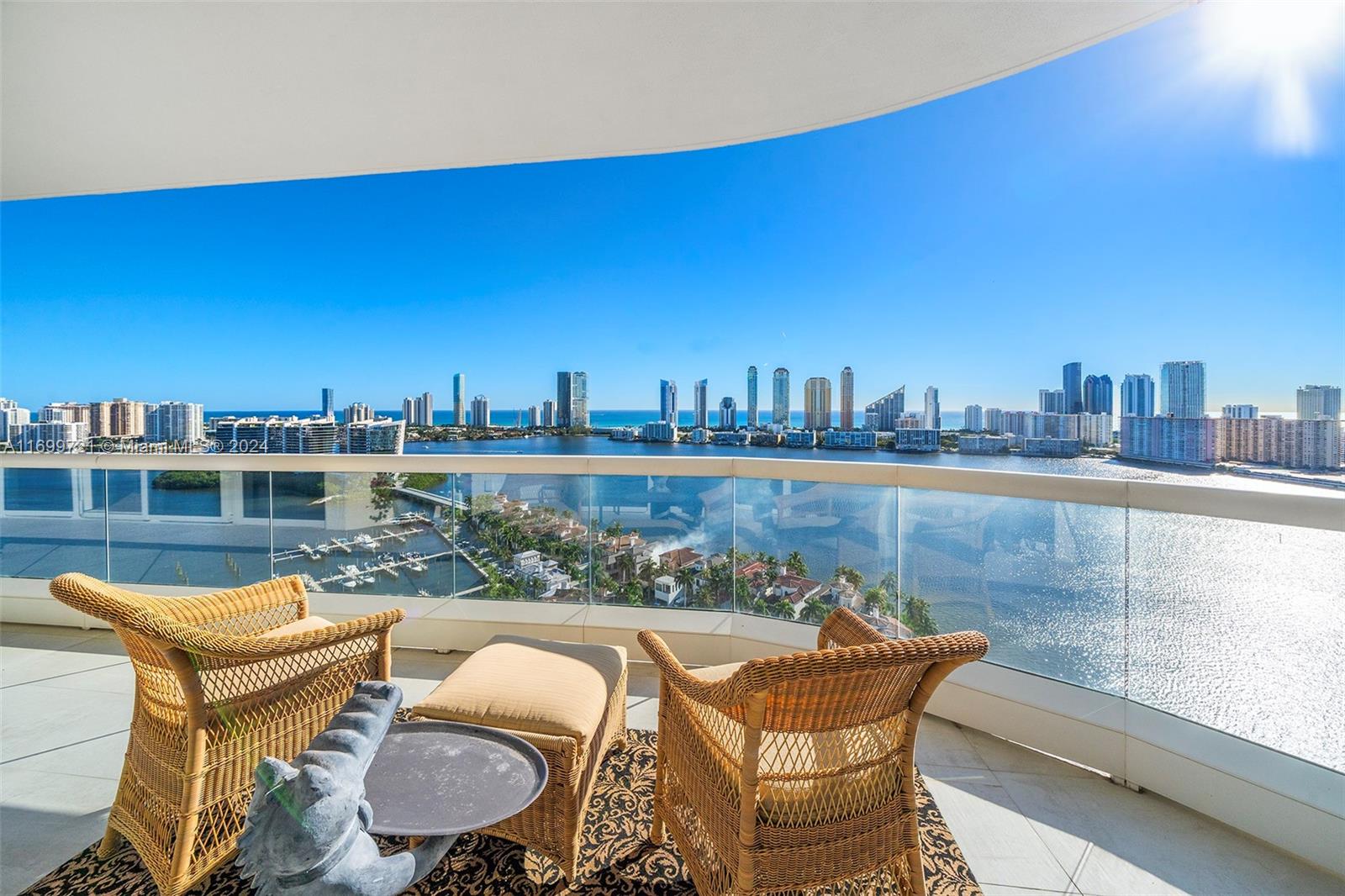 BELLAMARE @ WILLIAMS ISLA - Residential