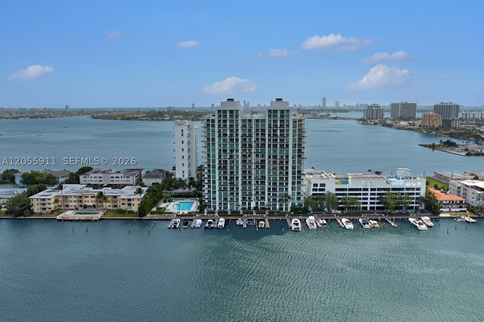 ELOQUENCE ON THE BAY COND - Residential