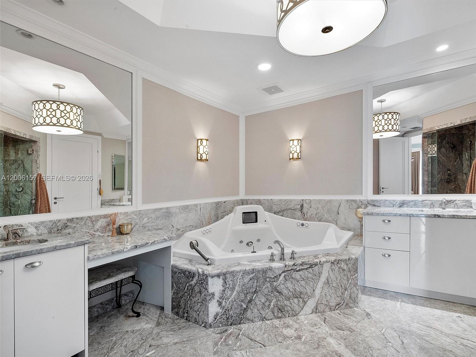 TURNBERRY OCEAN - Residential