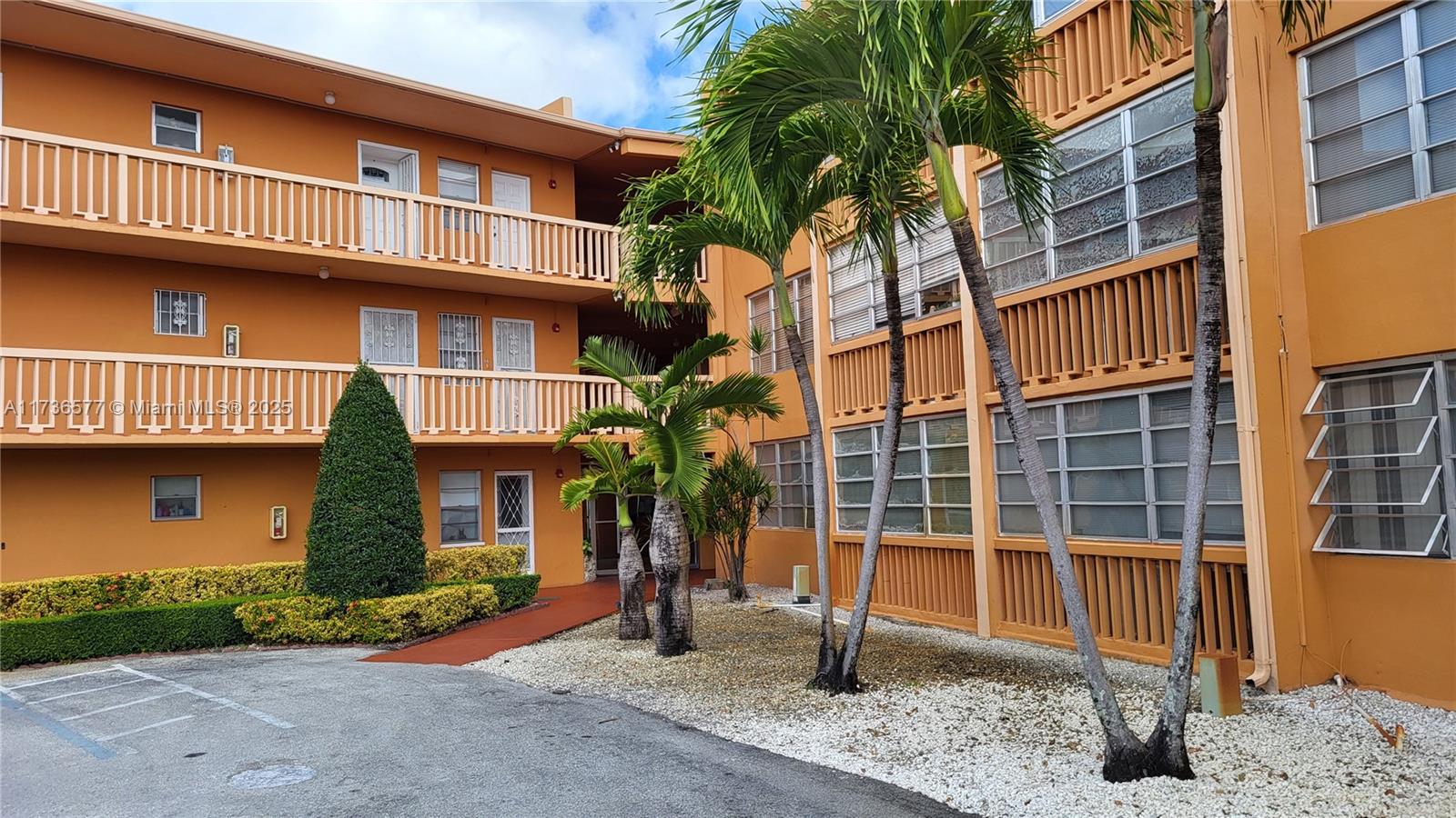 FIRST MOORINGS CONDO - Residential Lease