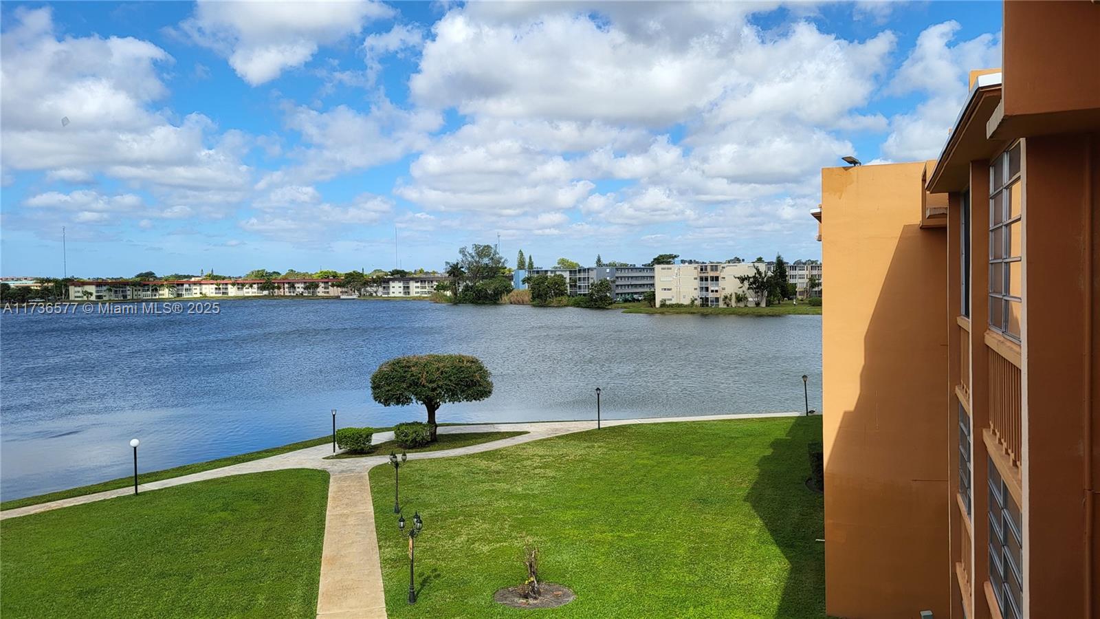 FIRST MOORINGS CONDO - Residential Lease
