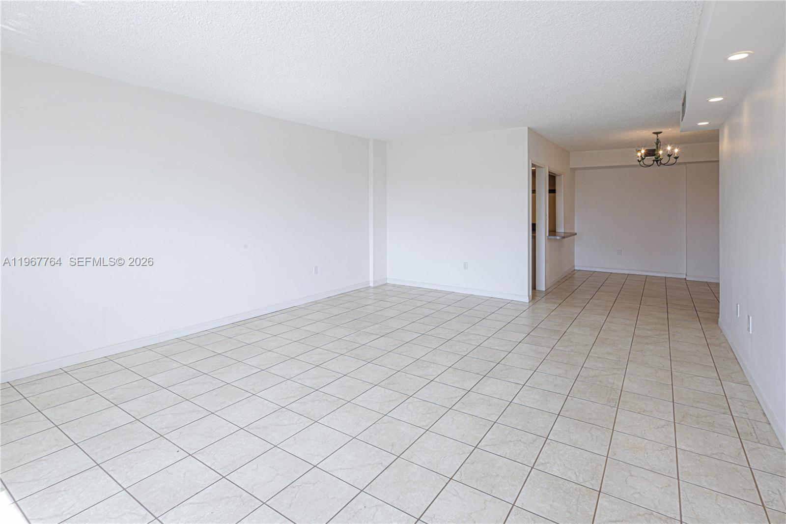 THE SHORES CONDO - Residential