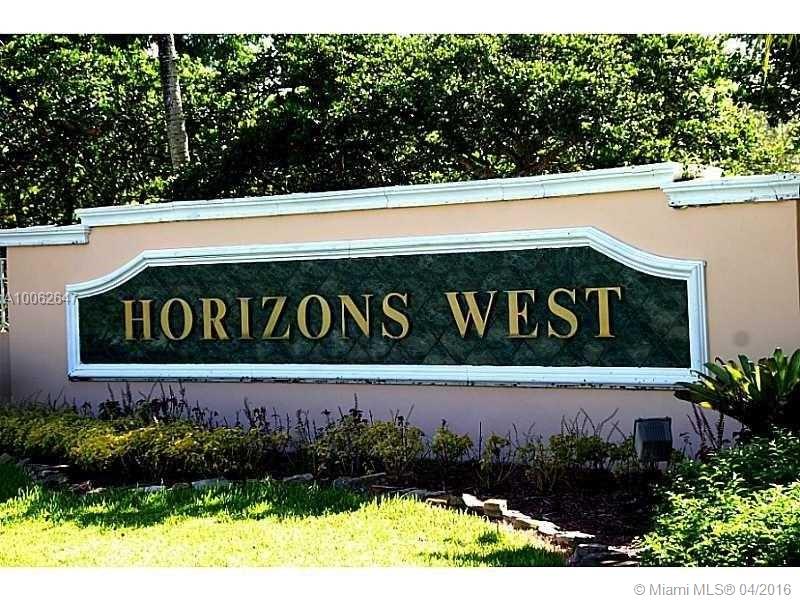 NICE UNIT, LOCATED IN GREAT COMPLEX IN THE HEART OF KENDALL.