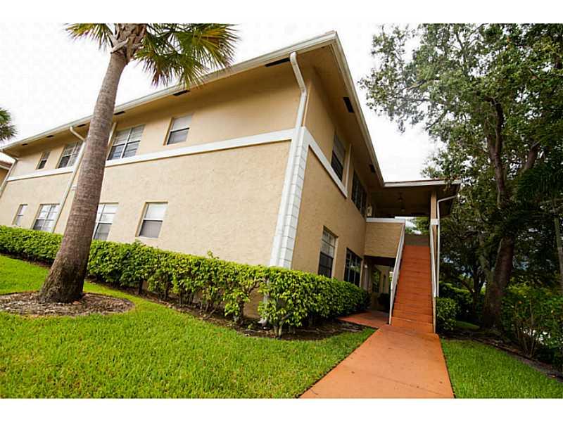 LAKEWOOD VILLAGE OF CORAL - Residential Lease