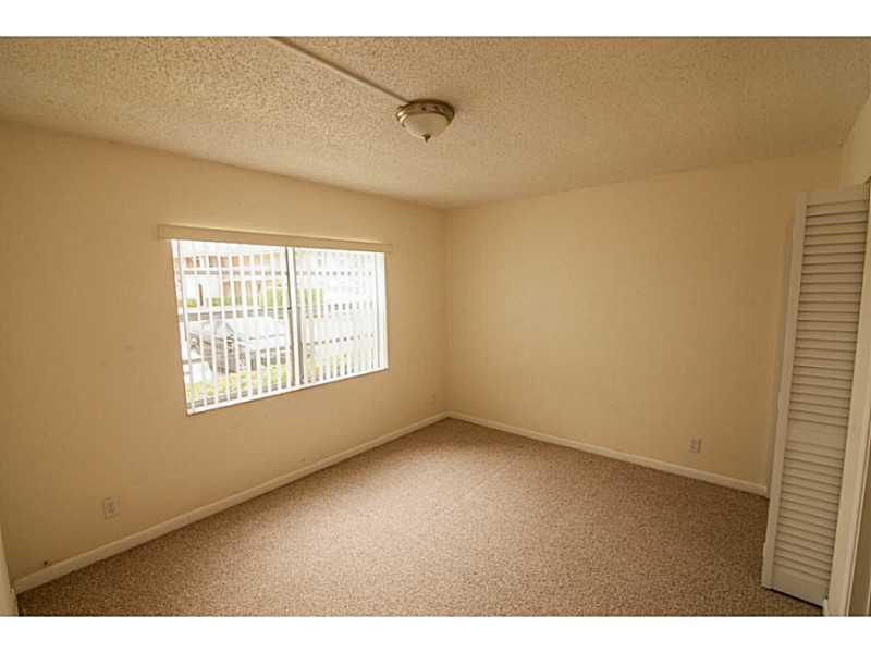 LAKEWOOD VILLAGE OF CORAL - Residential Lease