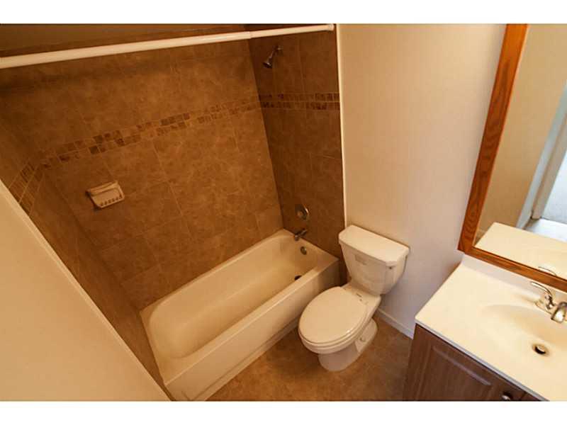 LAKEWOOD VILLAGE OF CORAL - Residential Lease