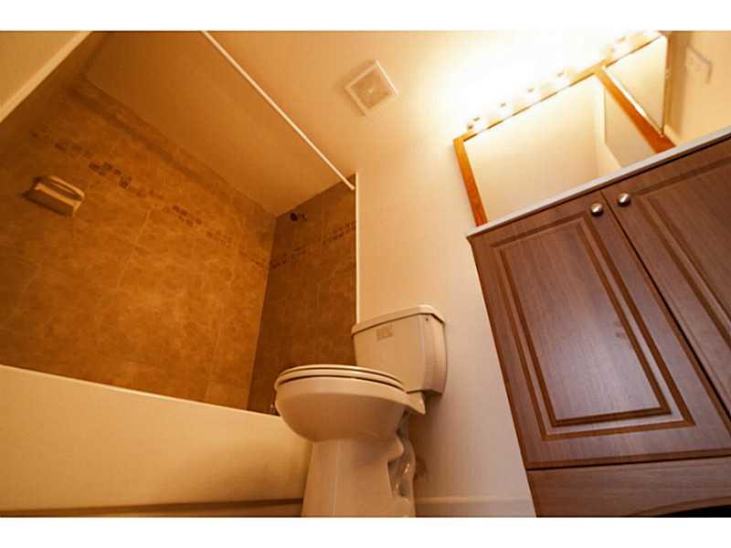 LAKEWOOD VILLAGE OF CORAL - Residential Lease