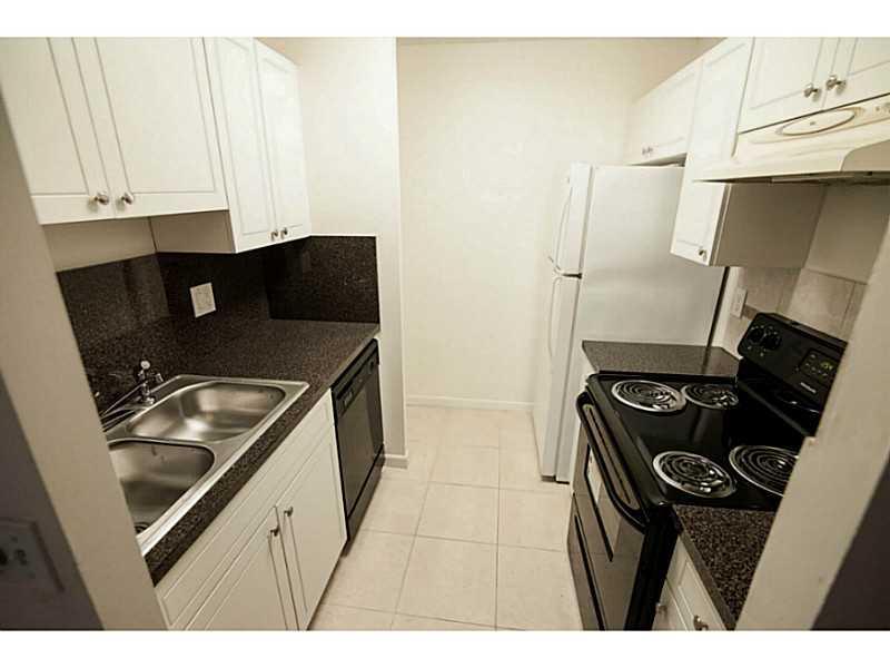 LAKEWOOD VILLAGE OF CORAL - Residential Lease