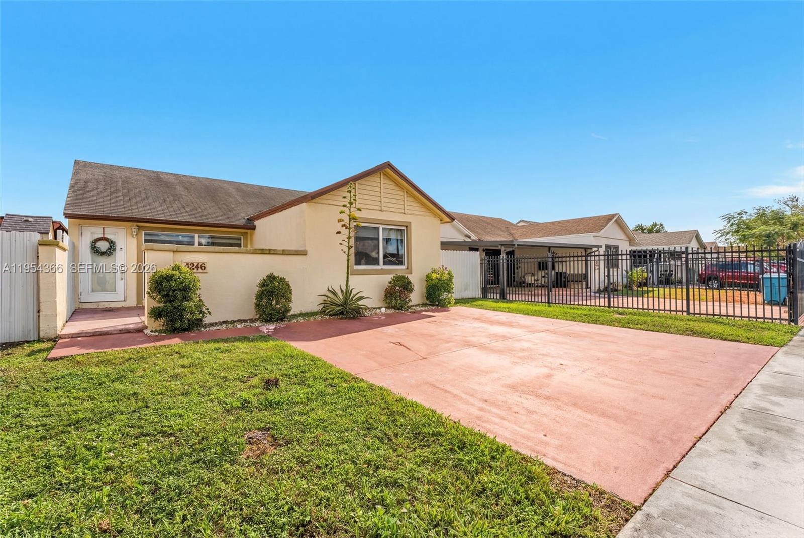 LESLIE PATIO HOMES SEC 4 - Residential