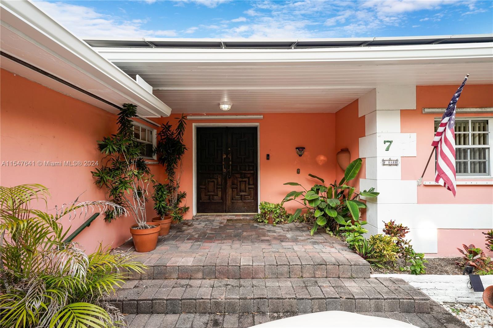 BAY HEIGHTS - Residential