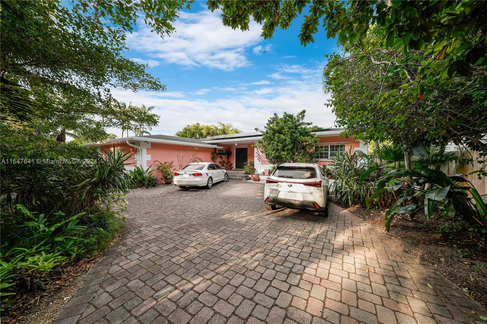 BAY HEIGHTS - Residential