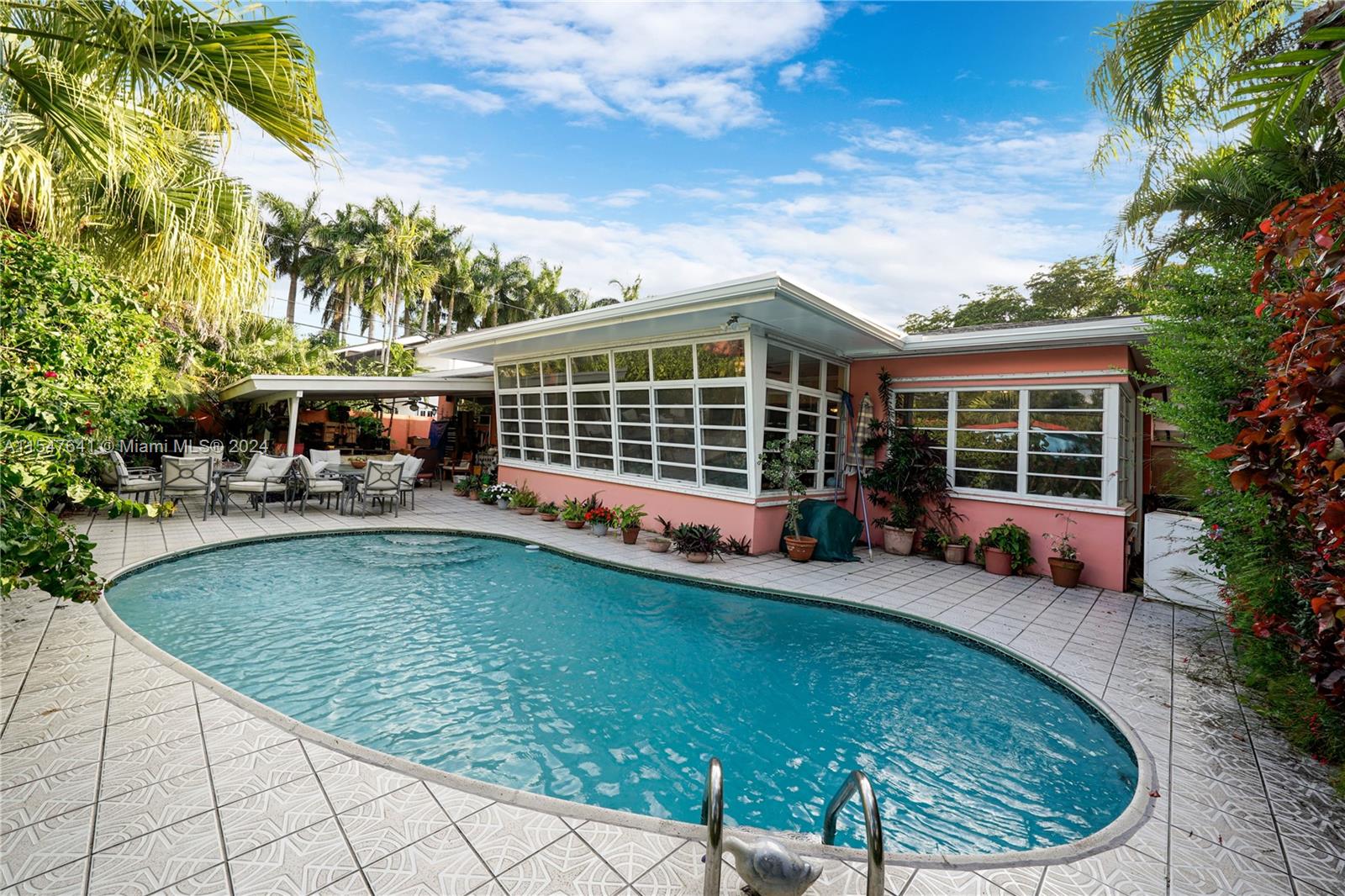 BAY HEIGHTS - Residential