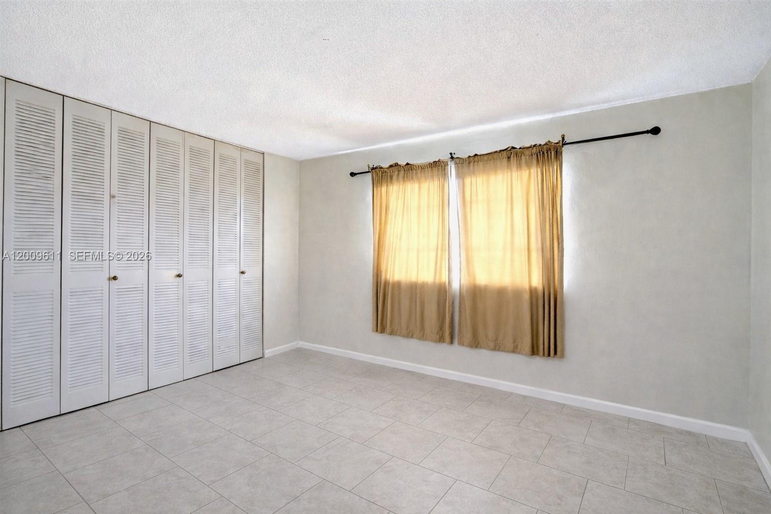 WINDWARD CONDO - Residential