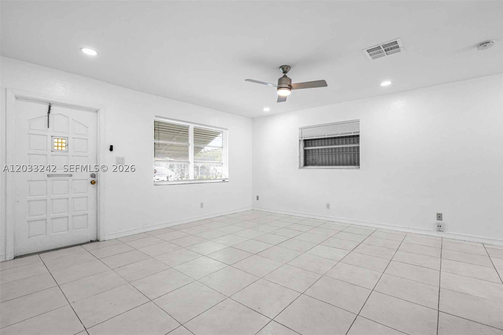 MAINLANDS OF TAMARAC LAKE - Residential Lease