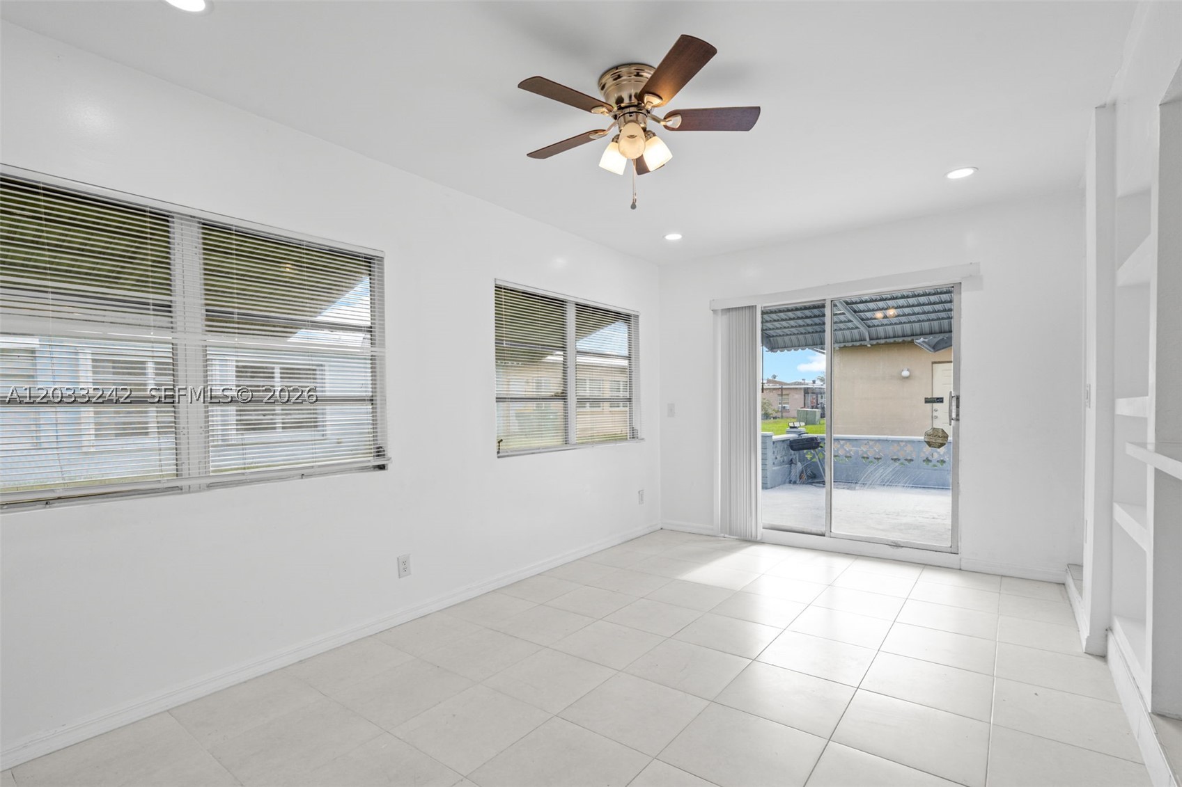 MAINLANDS OF TAMARAC LAKE - Residential Lease