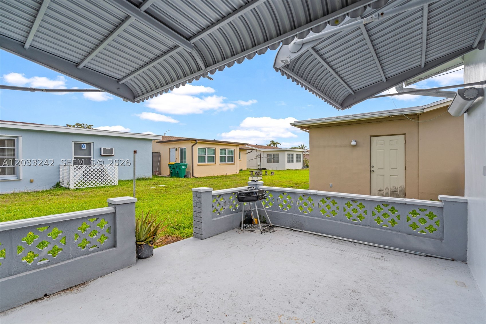 MAINLANDS OF TAMARAC LAKE - Residential Lease