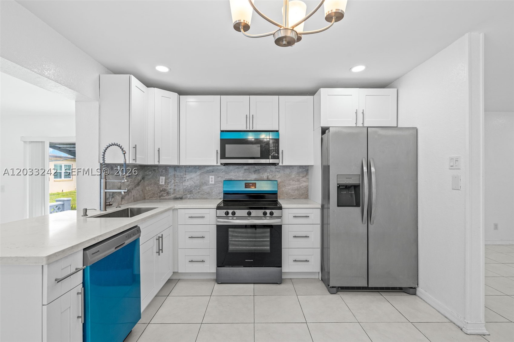 MAINLANDS OF TAMARAC LAKE - Residential Lease