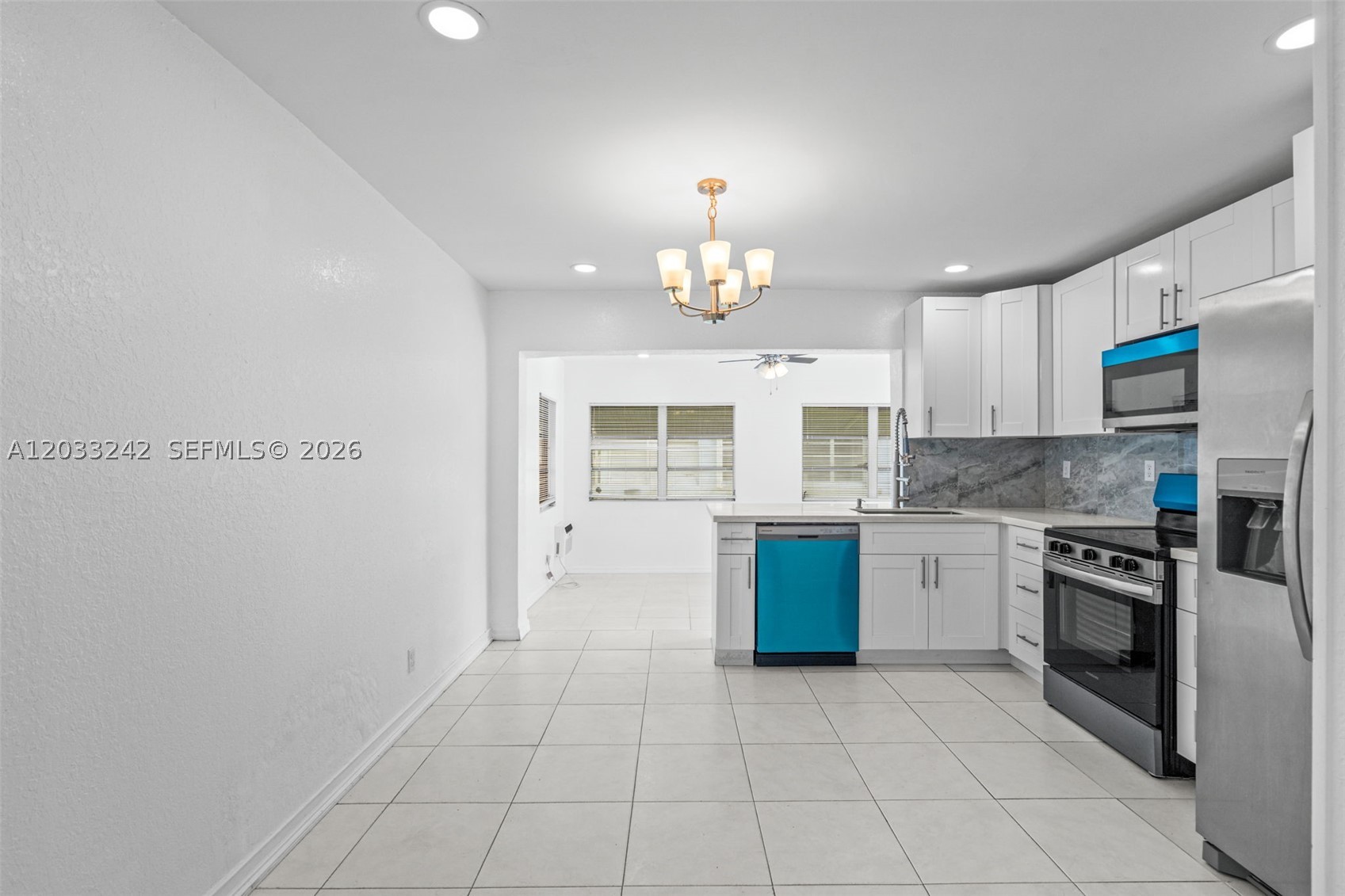 MAINLANDS OF TAMARAC LAKE - Residential Lease