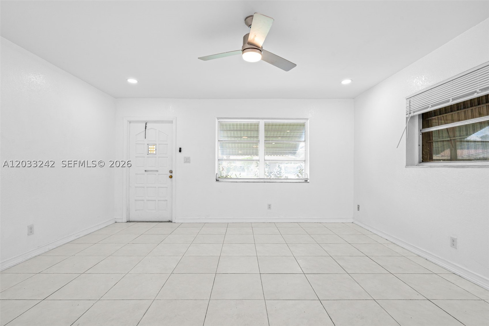 MAINLANDS OF TAMARAC LAKE - Residential Lease