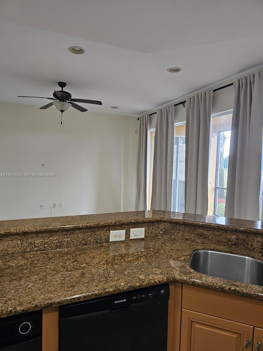 CYPRESS POINTE II AT HERO - Residential