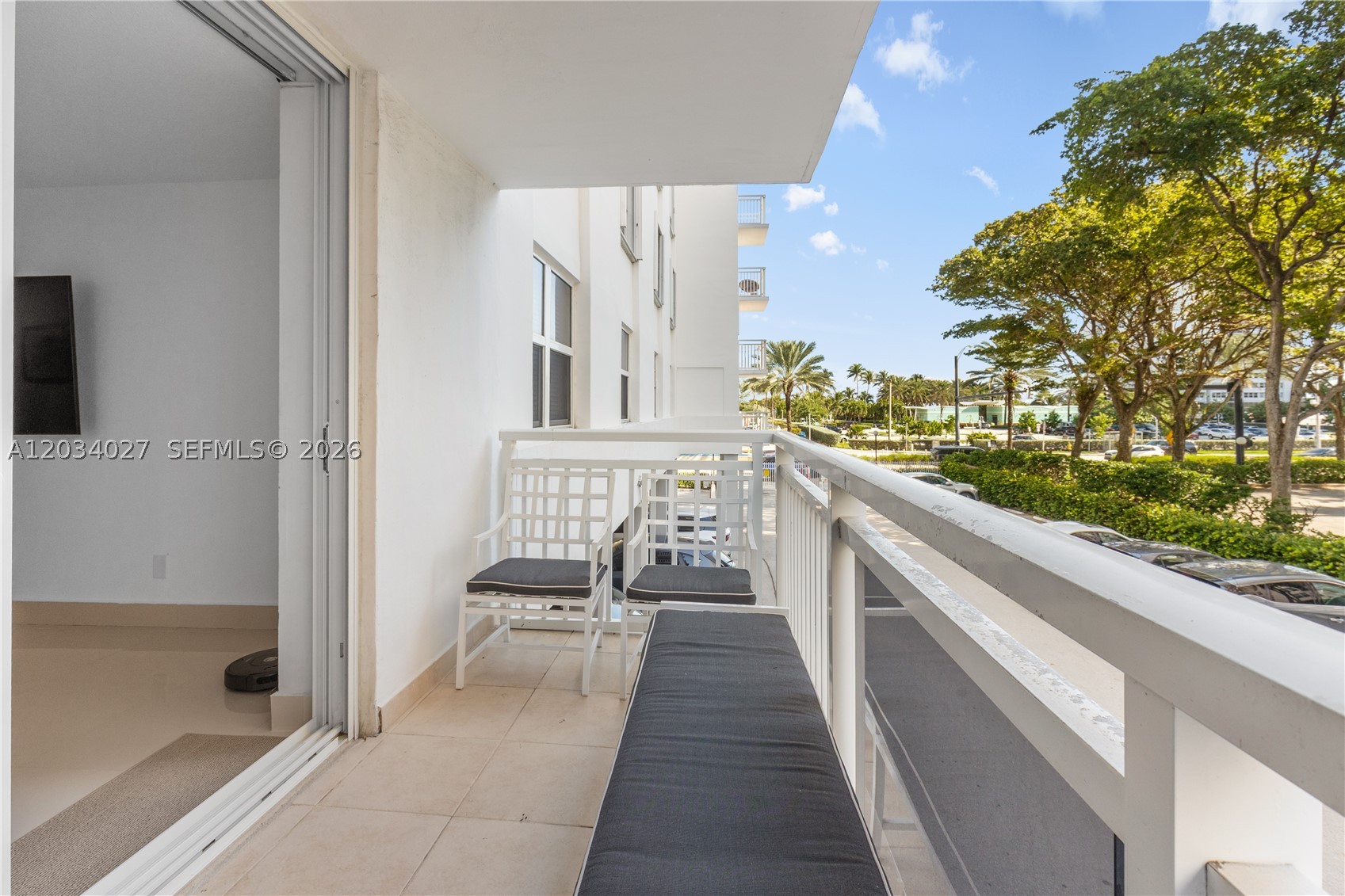 PLAZA TOWERS SOUTH CONDO - Residential