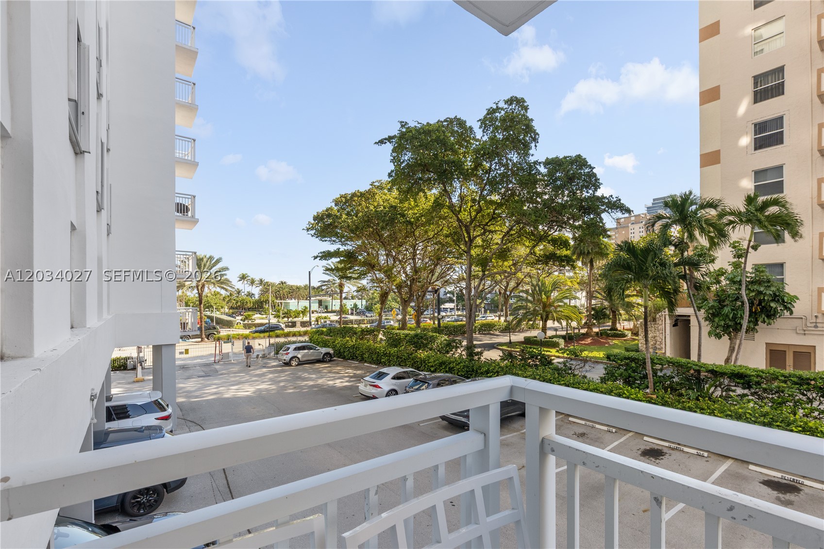 PLAZA TOWERS SOUTH CONDO - Residential