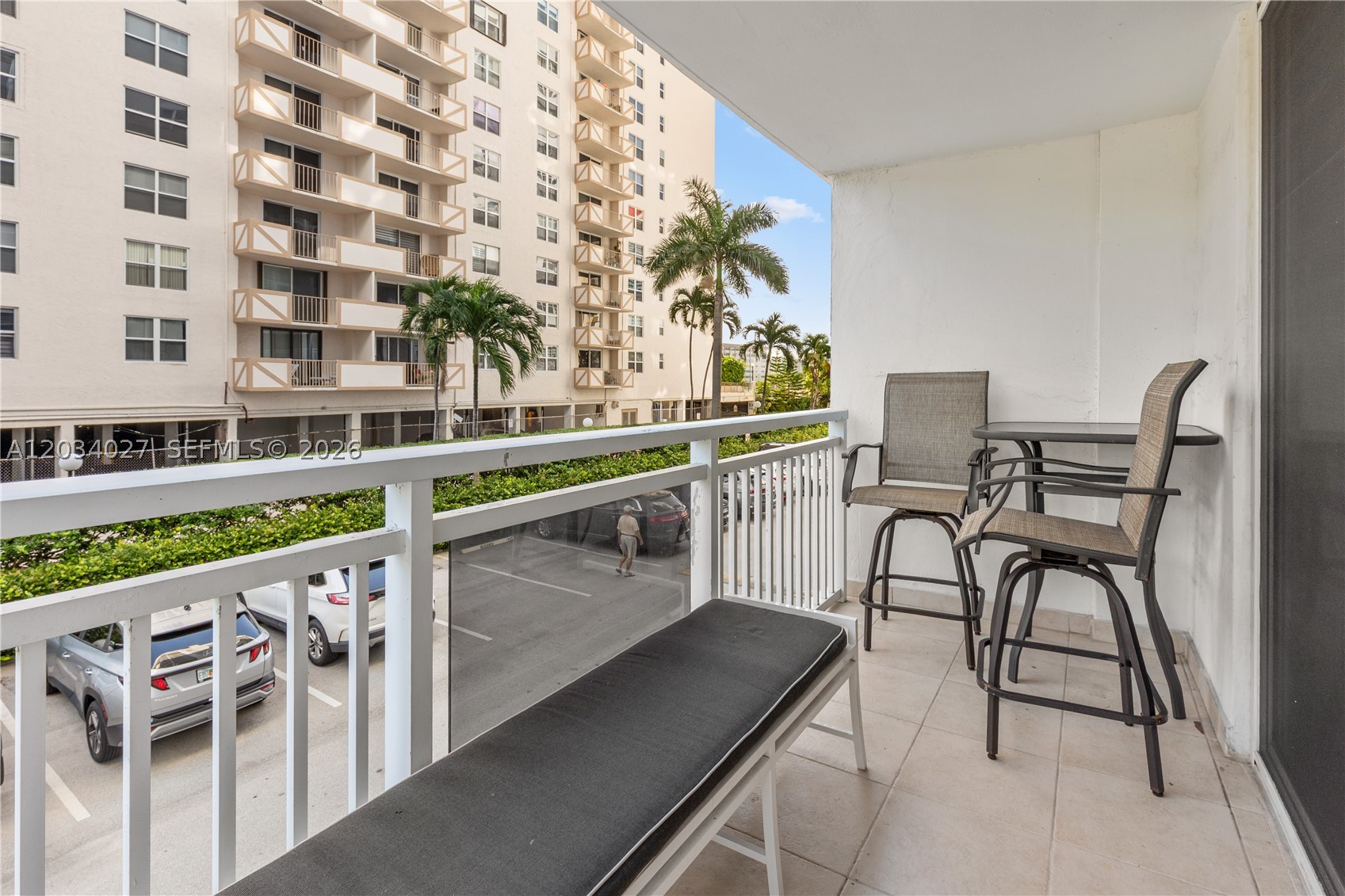 PLAZA TOWERS SOUTH CONDO - Residential