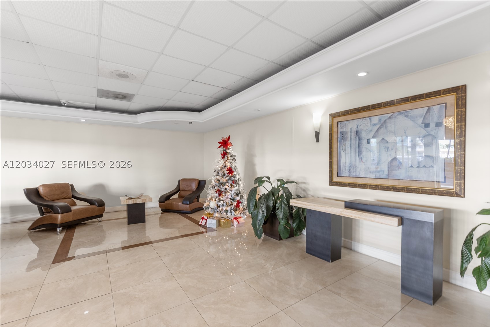 PLAZA TOWERS SOUTH CONDO - Residential