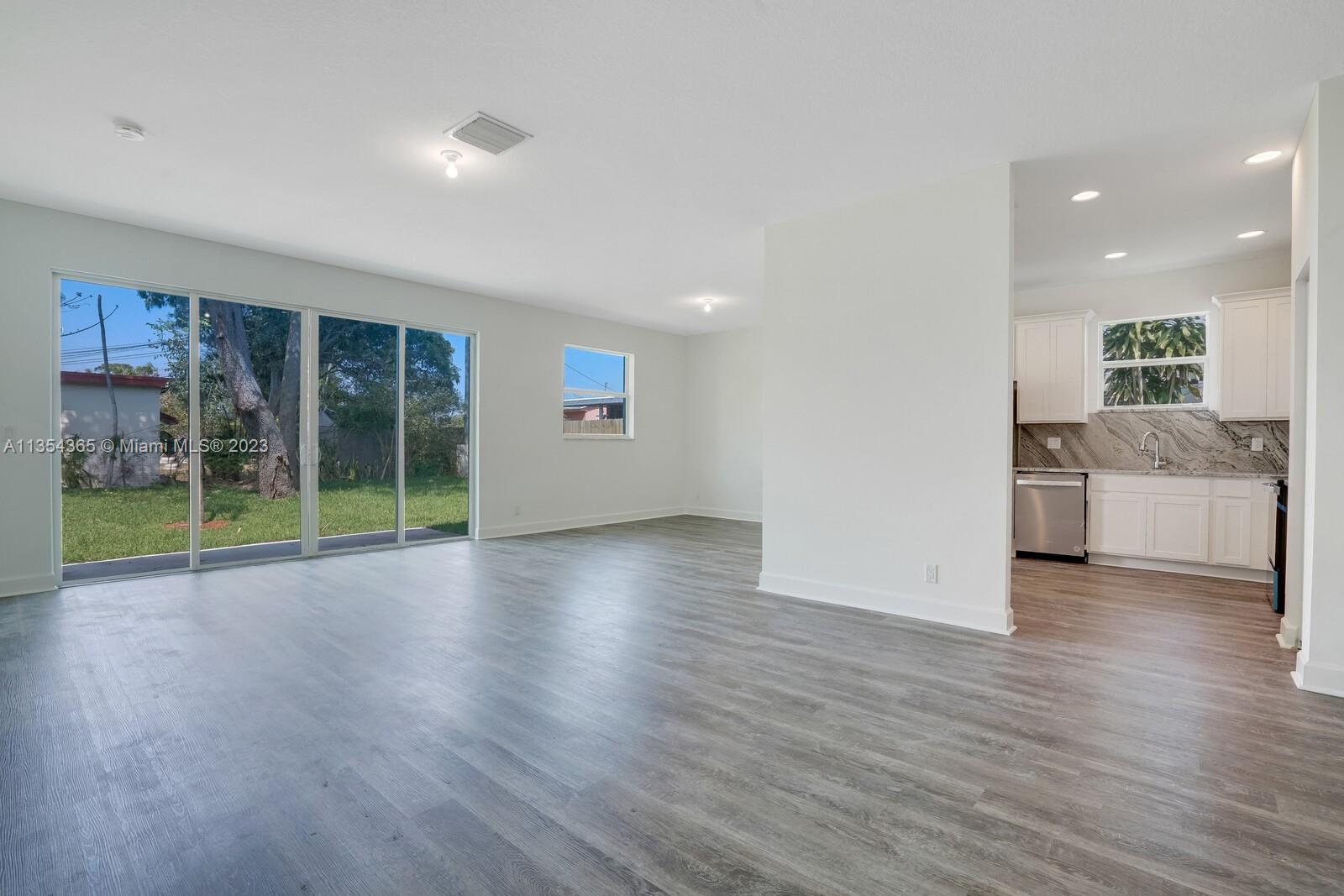 WORTHMORE PARK - Residential