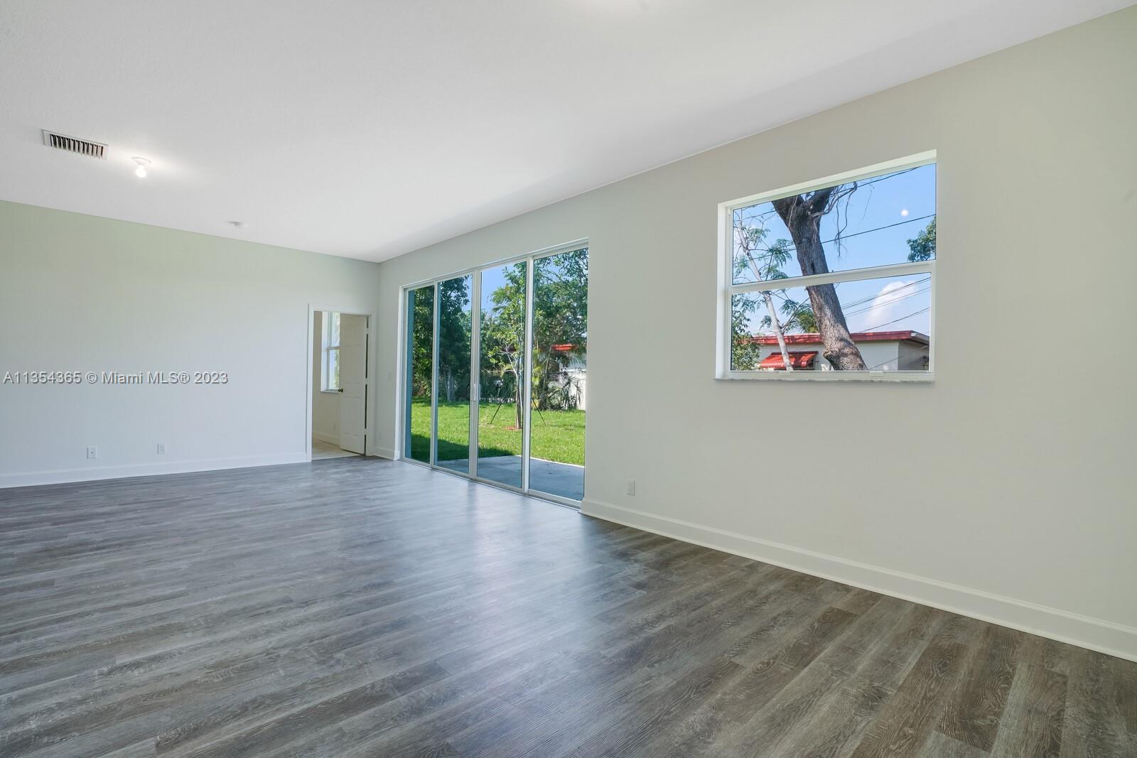 WORTHMORE PARK - Residential