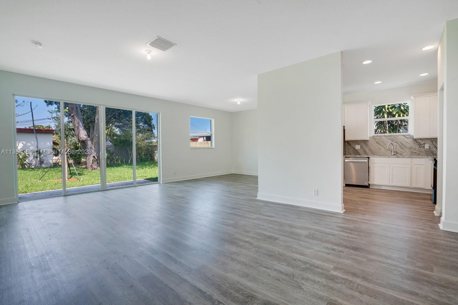 WORTHMORE PARK - Residential