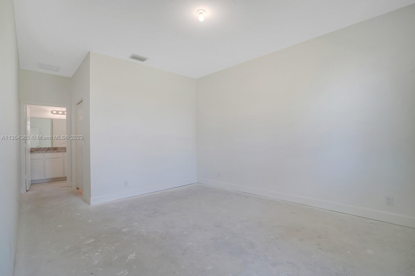 WORTHMORE PARK - Residential