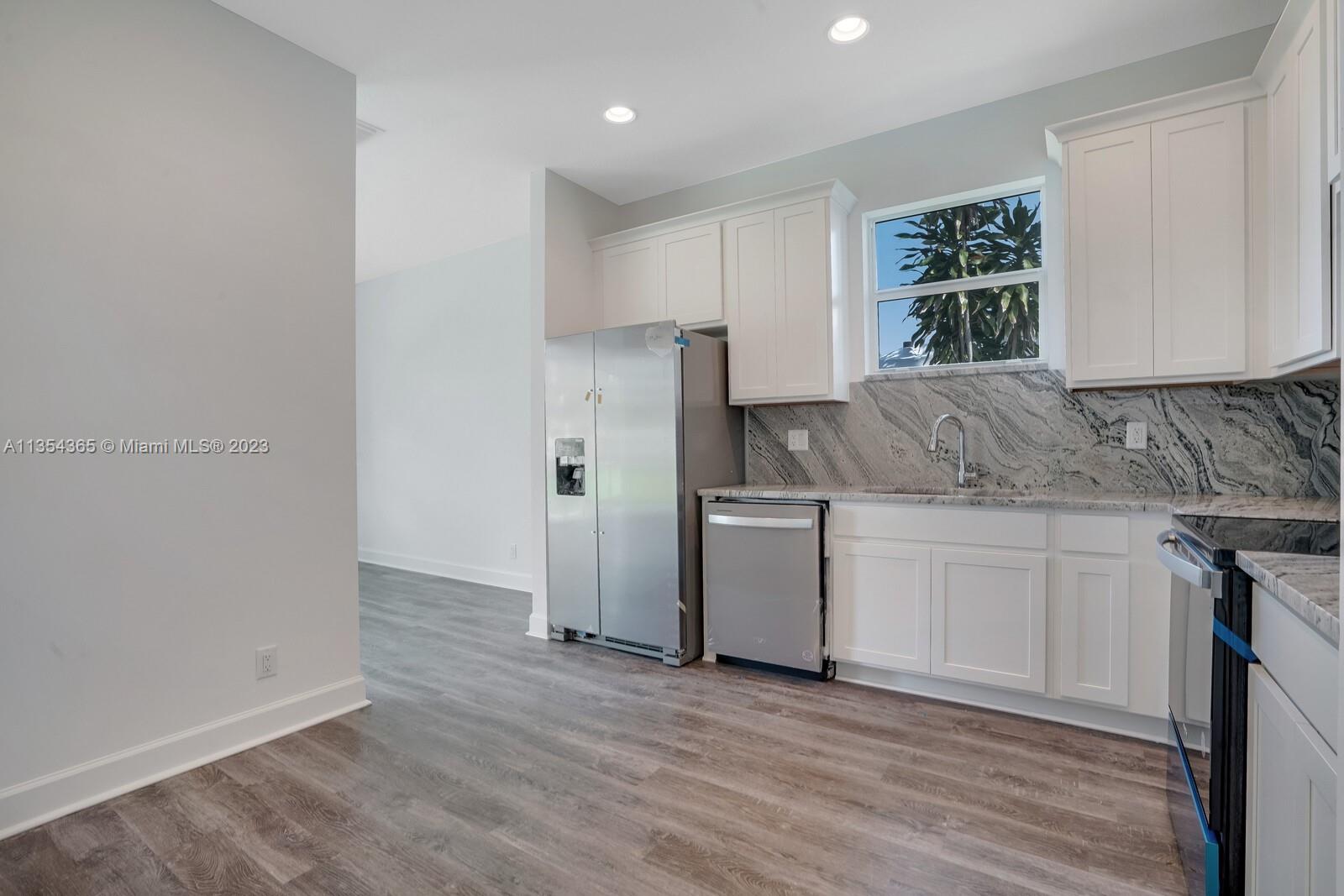 WORTHMORE PARK - Residential
