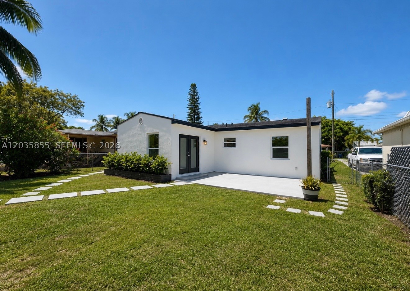 HOLLYWOOD TERRACE AMEN PL - Residential