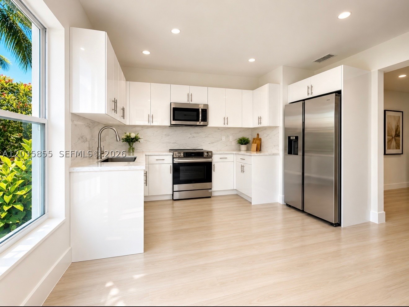 HOLLYWOOD TERRACE AMEN PL - Residential