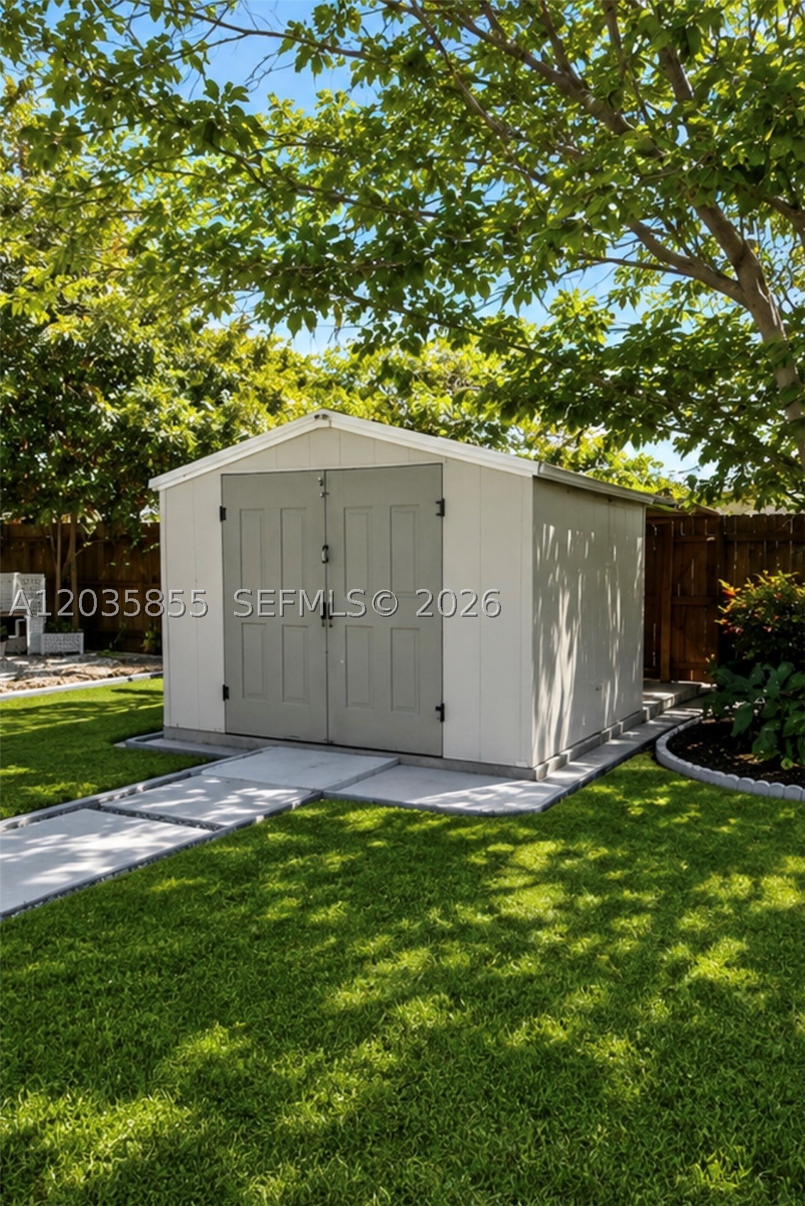 HOLLYWOOD TERRACE AMEN PL - Residential