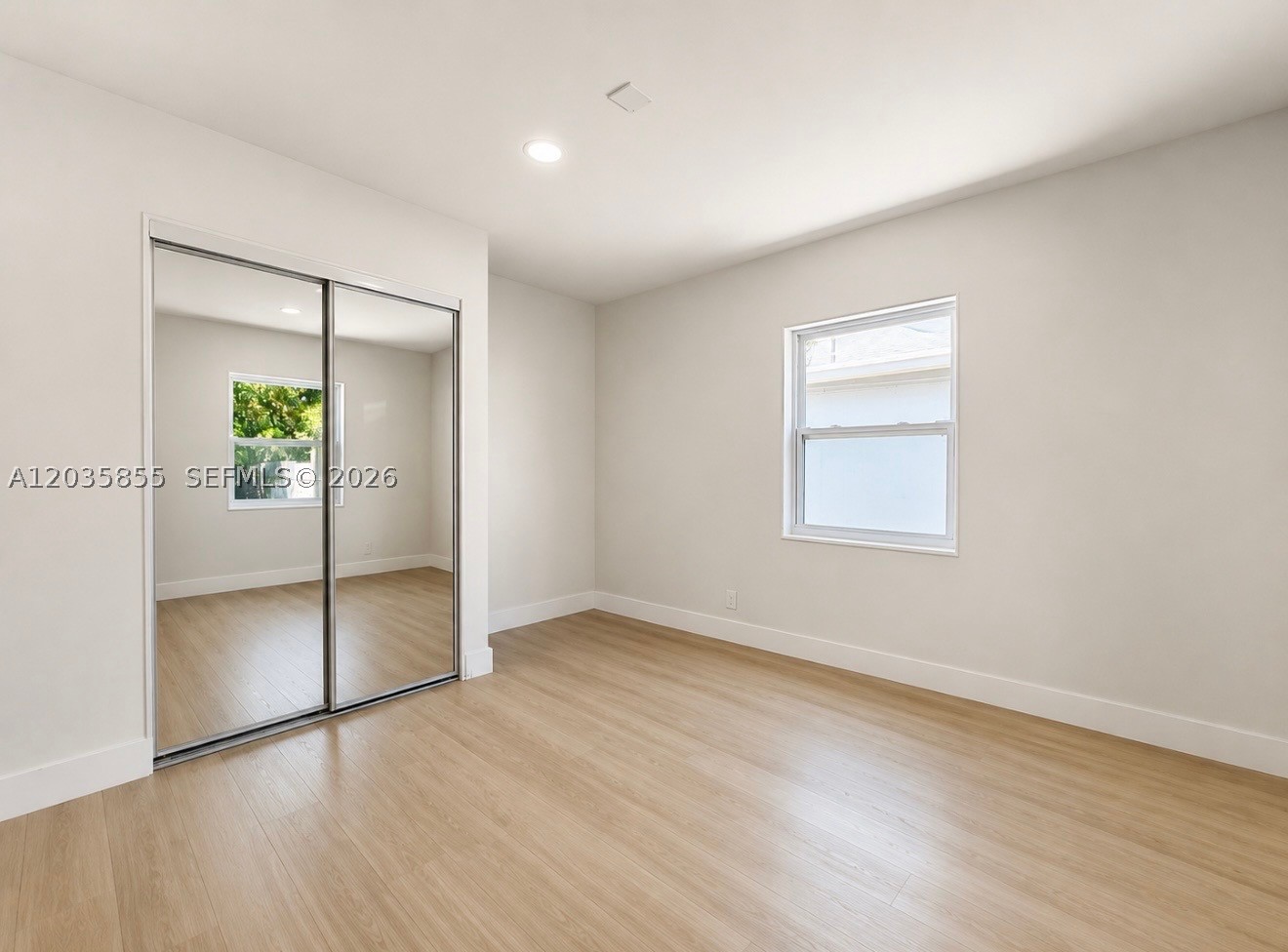 HOLLYWOOD TERRACE AMEN PL - Residential
