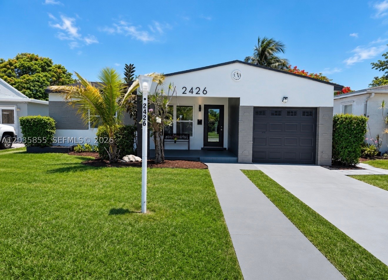 HOLLYWOOD TERRACE AMEN PL - Residential