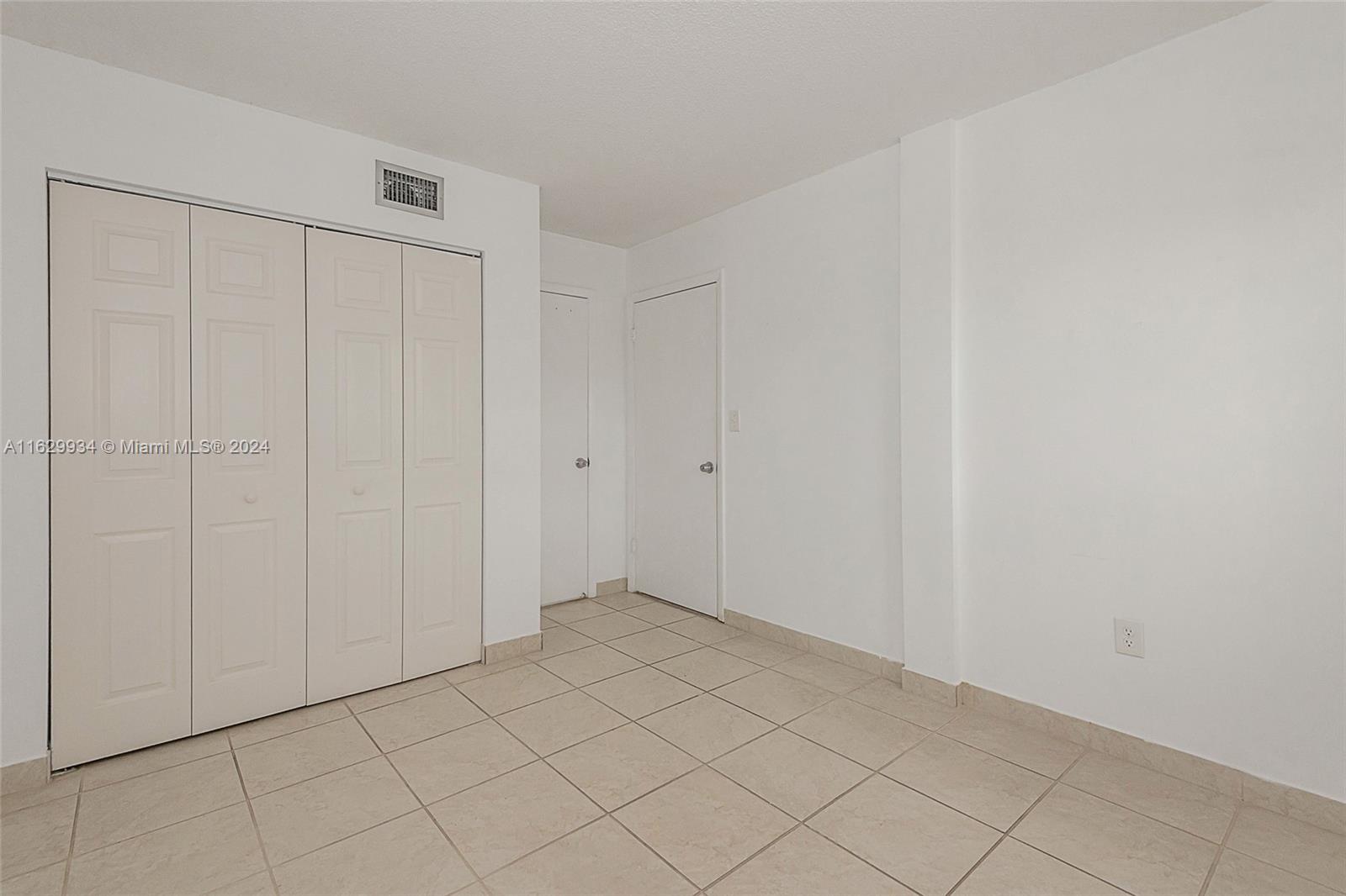 WESTCHESTER POINT CONDO - Residential Lease