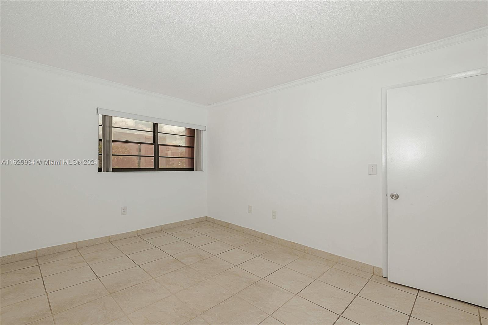 WESTCHESTER POINT CONDO - Residential Lease