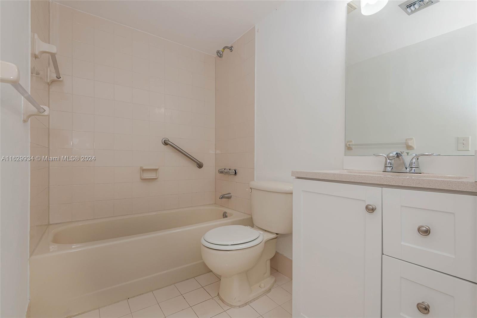WESTCHESTER POINT CONDO - Residential Lease