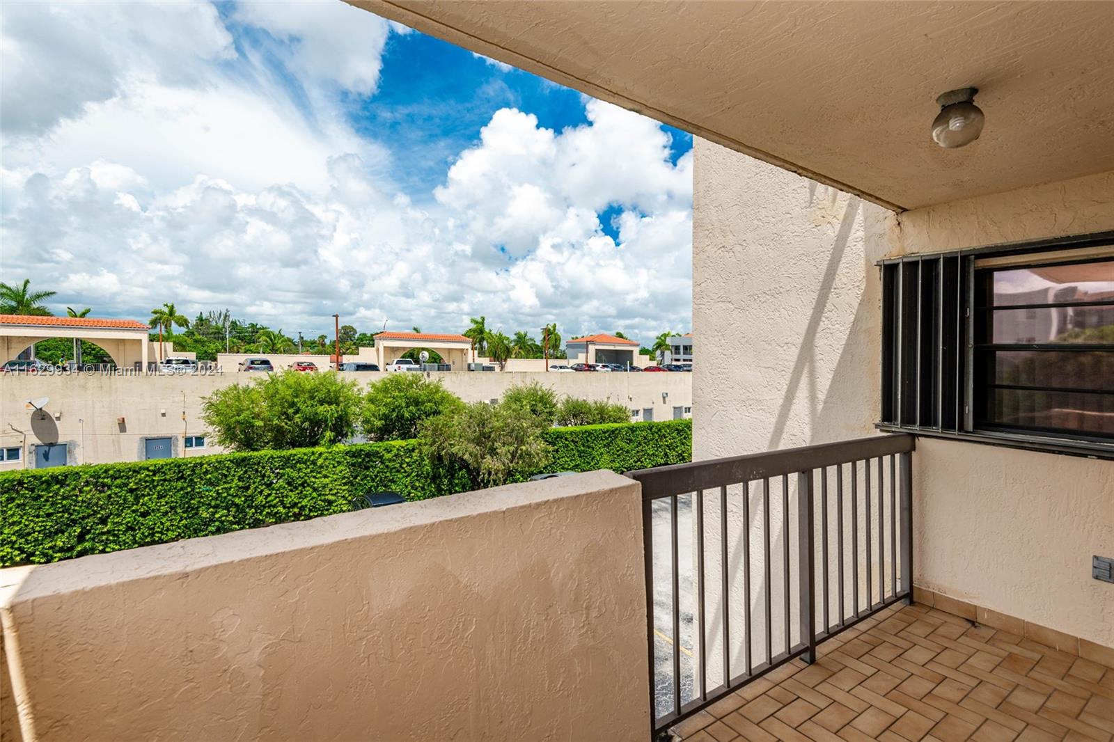 WESTCHESTER POINT CONDO - Residential Lease