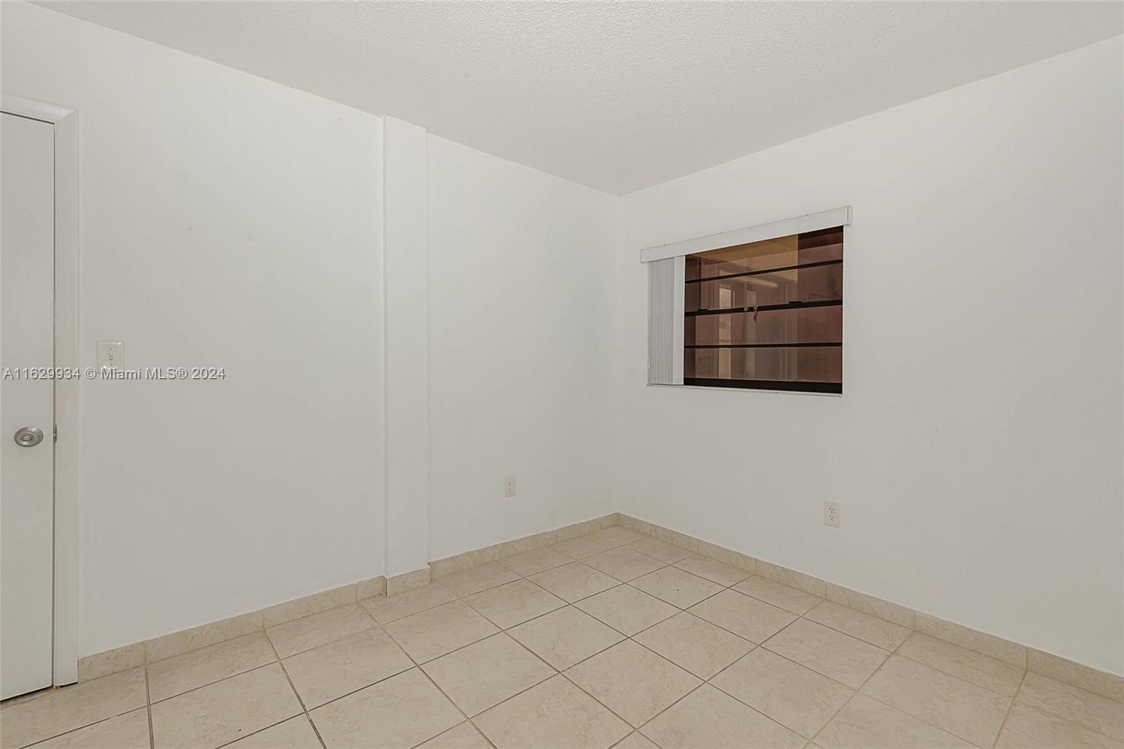 WESTCHESTER POINT CONDO - Residential Lease