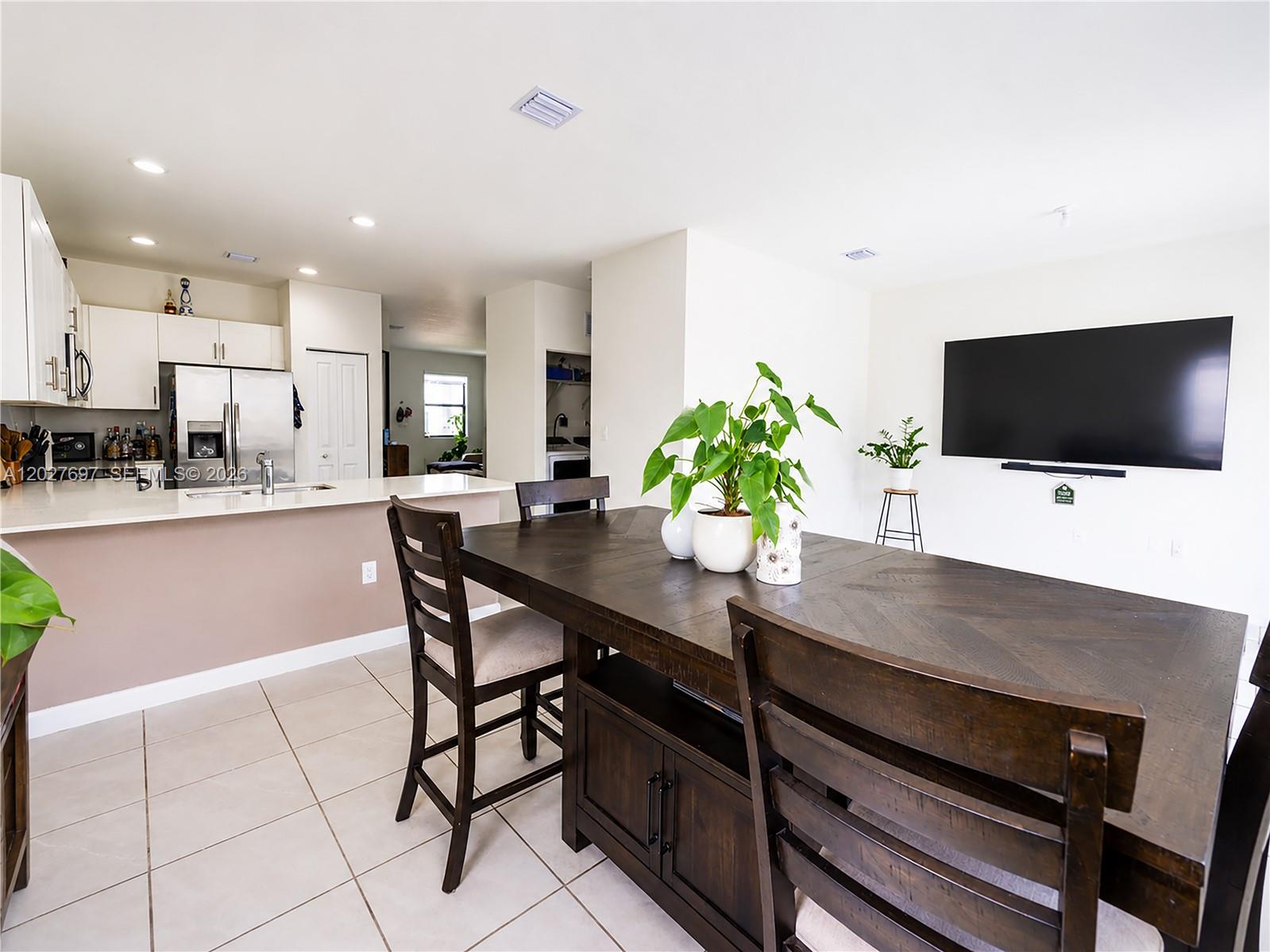PINE ISLE - Residential